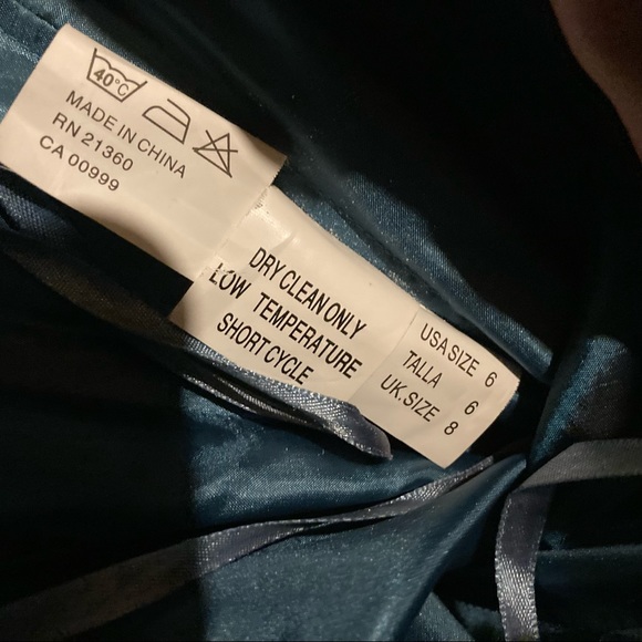 Mori Lee teal/emerald prom dress, Size 6. - Picture 14 of 14